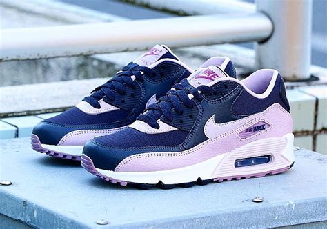 Women's Nike Air Max 90 